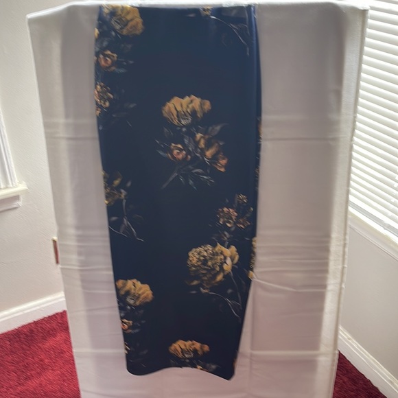 Misguided High Waisted Navy Blue & Mustard Floral Skirt - Picture 2 of 5